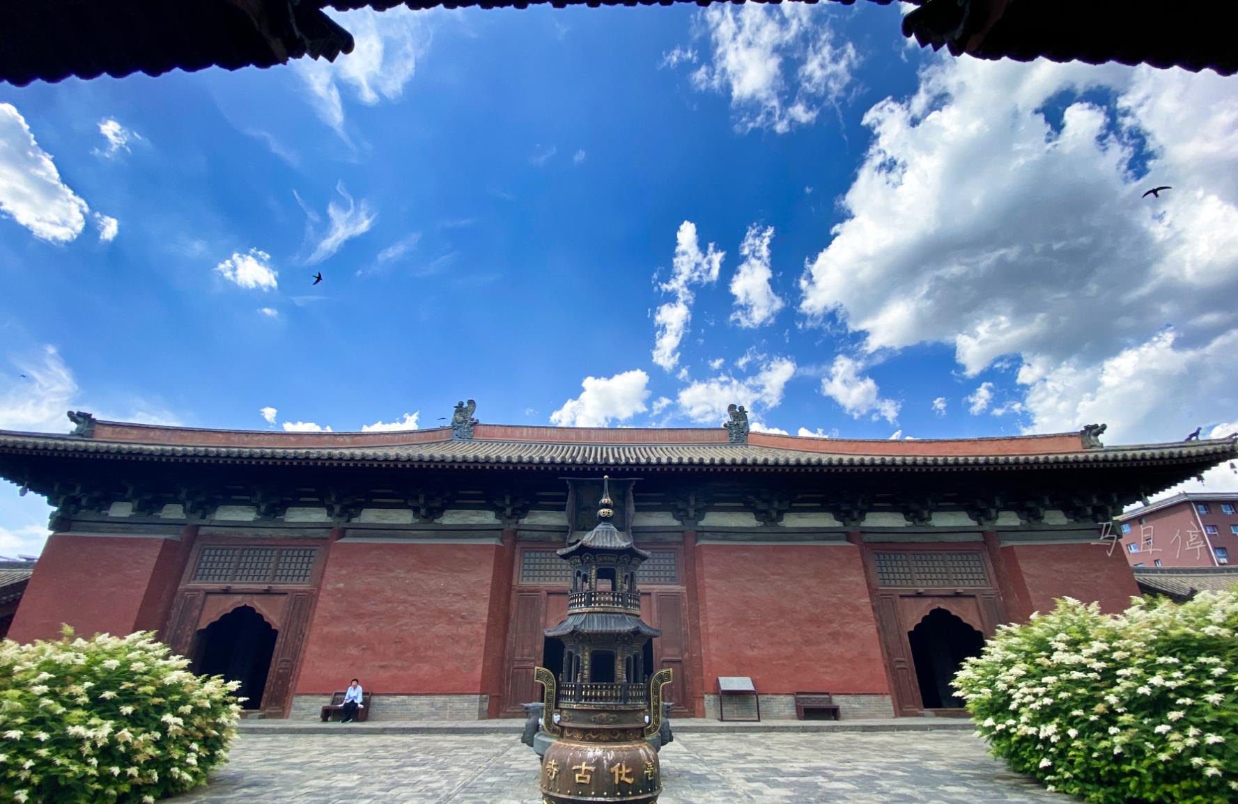 长脖子爸比说|中国8大辽构中让我喜欢的一座，面阔七间很大气，就藏在大同闹市区