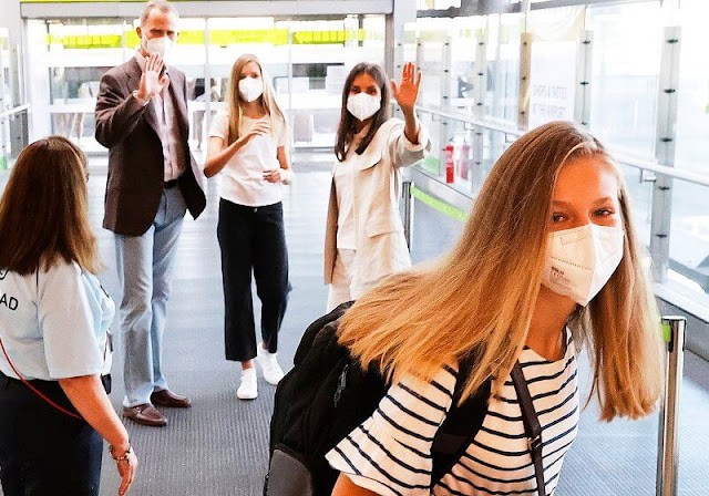 时尚风行派|西班牙15岁王储首晒大学校园照！戴口罩暴露眼袋，一双美腿贼细长