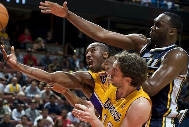 可馨育娃|尴尬！美媒评选最被高估的超巨，科比排第一！理由却有点“奇葩”