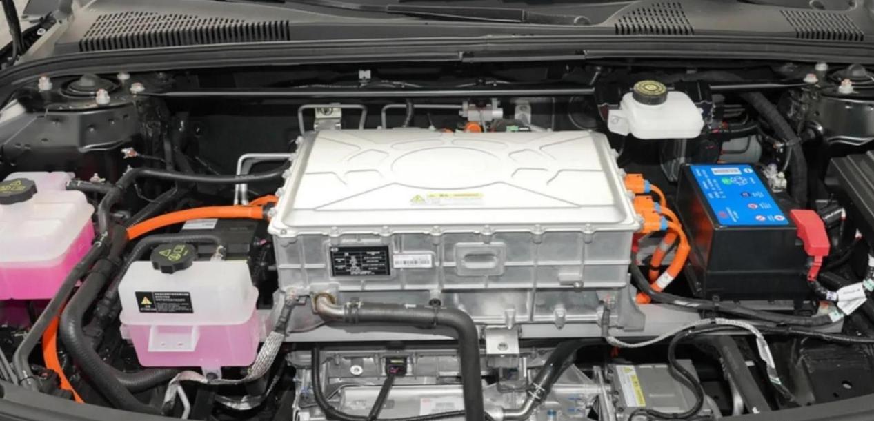 比亚迪 比亚迪碰撞测试翻车，刀片电池也不好使？