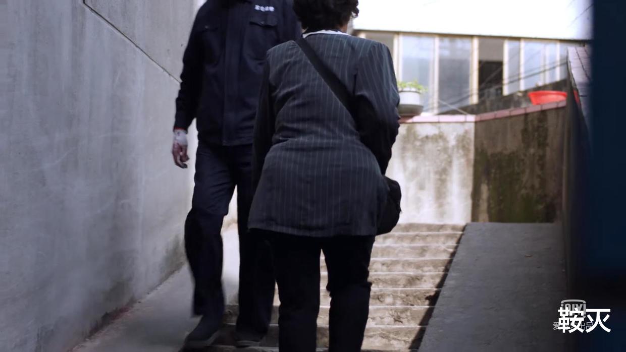 肖央|国产悬疑史上最强凶手，凶悍度超越李丰田