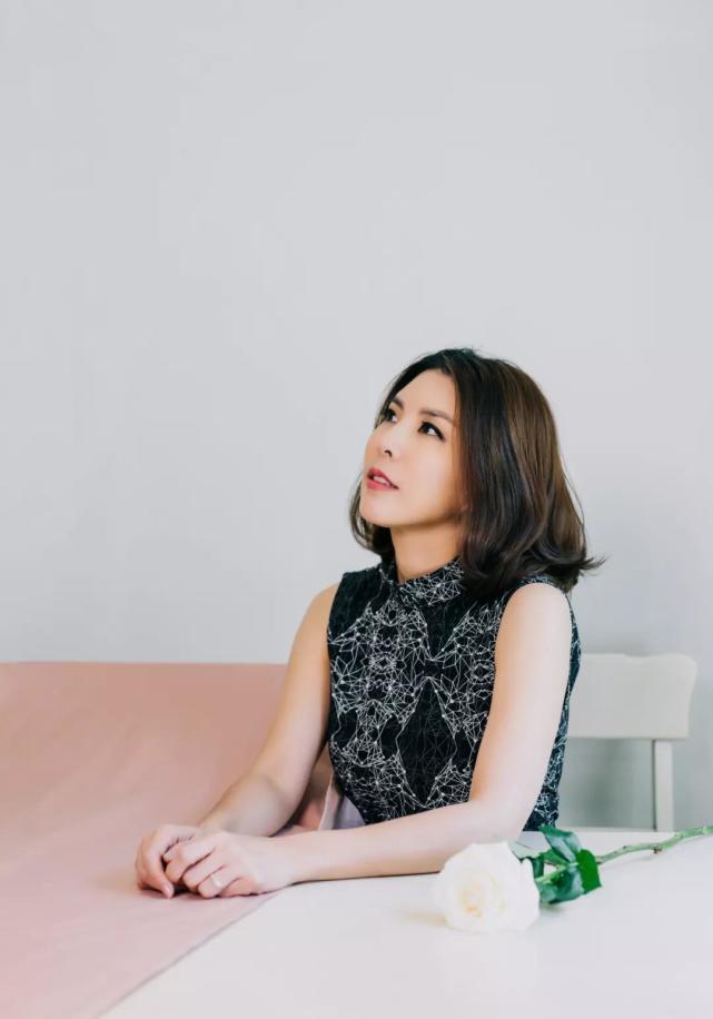 许茹芸|她曾与王菲齐名，却靠结婚翻红，39岁闪婚后，分居7年住小房子