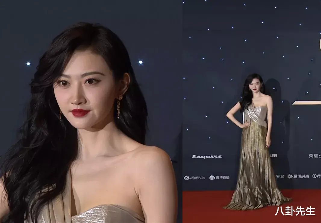 景甜|时尚先生盛典：张雨绮状态差，郭采洁发型翻车，龚俊王子异撞衫