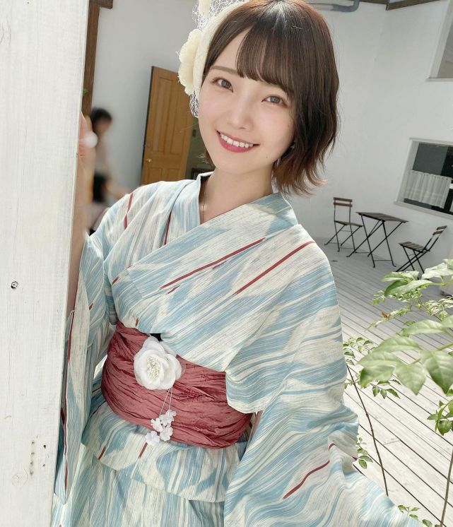 小萝莉|甜萌短发小萝莉「新谷姫加」邻家女孩气场妹力满点「深邃卧蚕+无辜眼神」