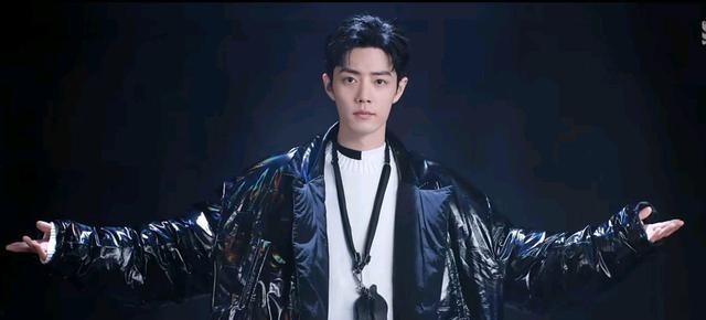 肖战|肖战瘦了一大圈，再次解锁新身份，舞台“超模”走秀气场全开