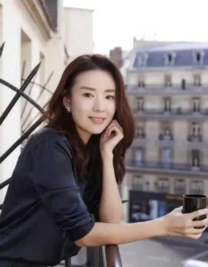 吻戏|不接吻戏的5位女星，前4位尚算清纯，只有她大家表示下不去嘴