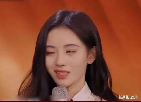 鞠婧祎|鞠婧祎也开始吹捧演技？表情多等于演技炸裂？老戏骨看了都要脸红