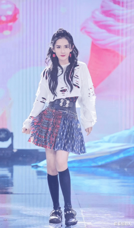 谢娜|快乐大本营:谢娜回归欢乐多,感谢赵丽颖、娜扎、杨迪等人的付出