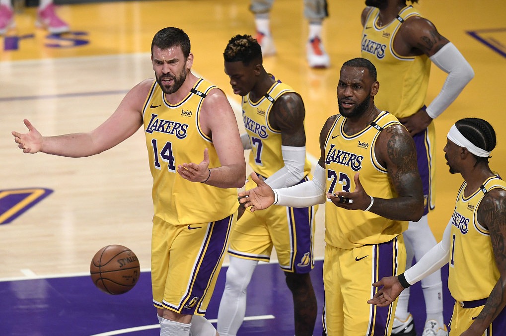 湖人队|就差官宣！湖人离队第1人确定，970万真不够看