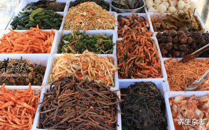 甲状腺癌|?35岁男子烟酒不沾，确诊甲状腺癌，医生惋惜：1个饮食习惯害了他