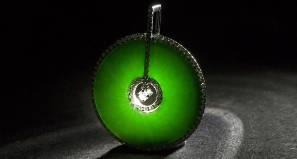 翡翠|有一种翡翠，被称为“情人的影子”