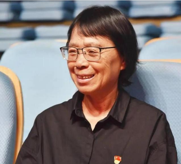 生活如诗美如画 “滚出去!”她被张桂梅怒斥只因为做了“全职太太”,网友争议大?