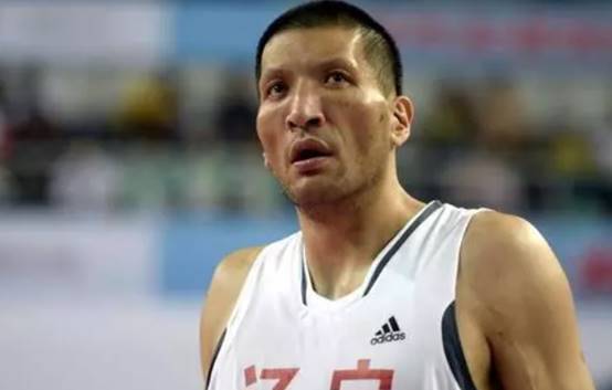 蒙克·巴特尔|中国篮球天才,娶大10岁二婚妻子,儿子13岁身高超过1米9