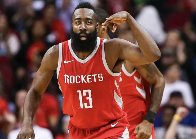 姑且慕容|NBA历史上有没有既拿过得分王，又拿过助攻王的球员？怎么看？