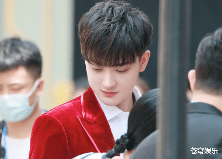 杨紫|《萌探探探案》路透，宋亚轩扮侦探好萌，我却深陷杨紫仙女造型！