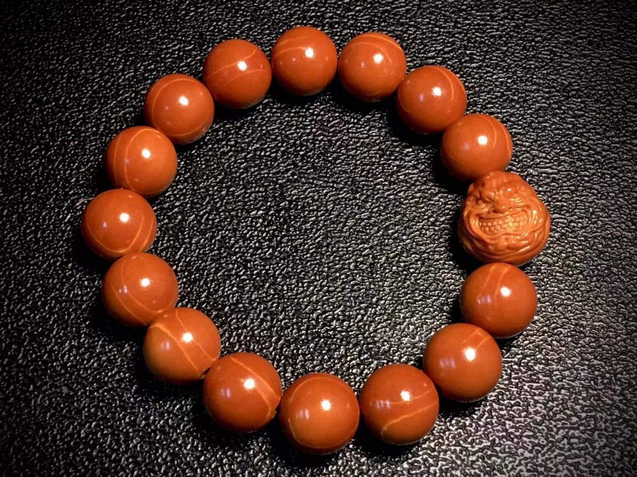 |戴什么手串容易脱单？盘点适合单身狗佩戴的文玩手串