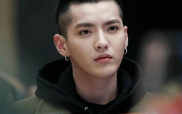 吴亦凡|吴亦凡最新爆料：网传已婚还有一个2岁的孩子，女方是清华才女