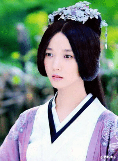 新白娘子传奇|明星古装汉式中分造型，谁丑谁尴尬，看到她真的无法接受