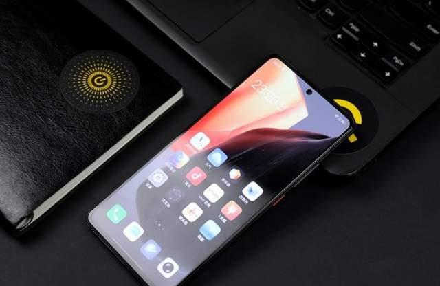 小米科技|老旗舰加速退场,骁龙888+12GB+120W快充,已降至2000档