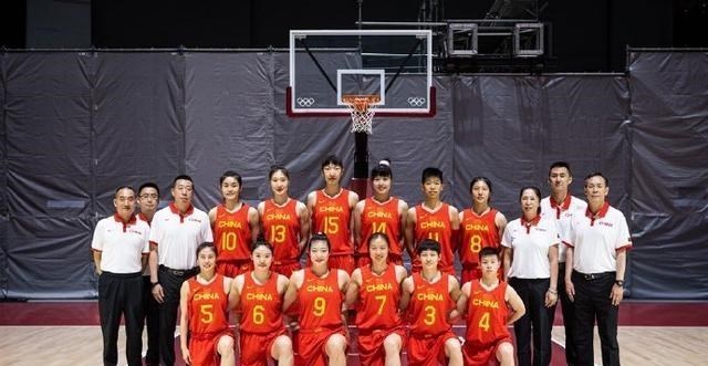 清浅微笑的我|女足女排令人失望!中国女篮终于迎来首秀,拒绝爆冷,央视直播