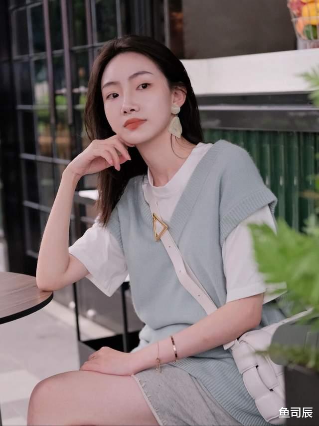 鱼司辰 想要穿衣不过时，借鉴这6位时尚博主的穿搭技巧，实用又洋气