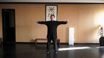 经络|伸筋一寸，寿涨十年！每晚花上十分钟，三招通经拔病根！(中医专家示范）