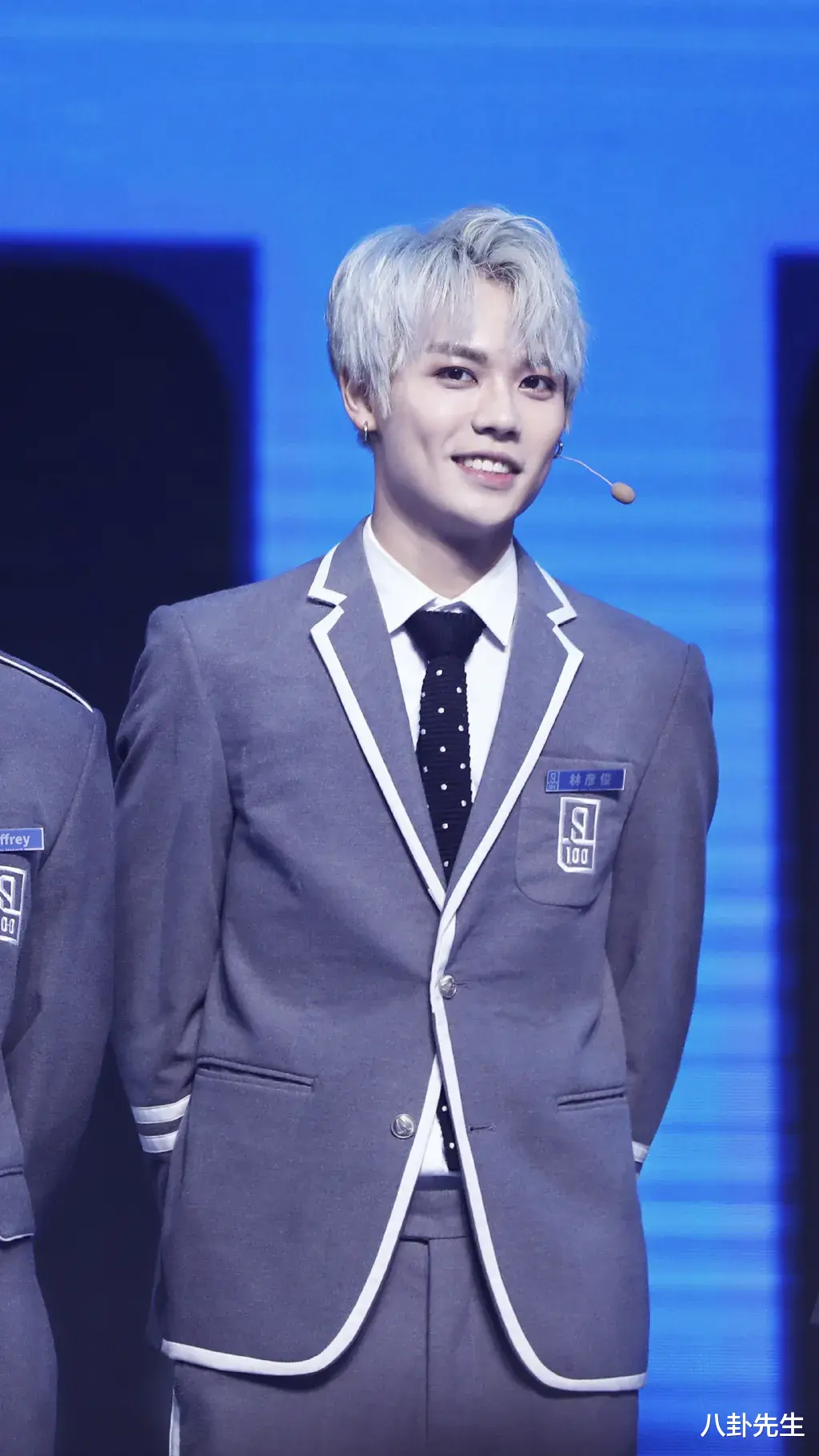 明星|一个表情演完整部剧?成毅演皇帝像没睡醒,宋茜演科学家面无表情