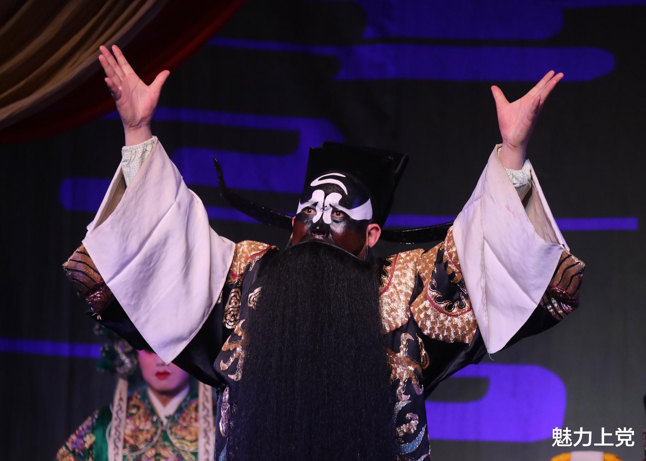 魅力上党 长治市上党梆子剧团走进潞州区屈家庄村惠民演出