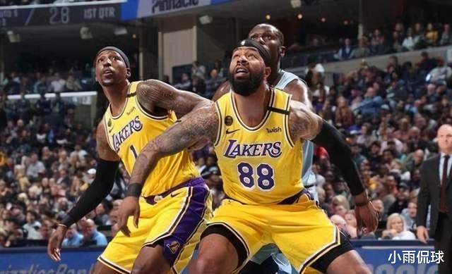 湖人队 NBA日报：湖人再签一内线，快船交易沃尔破产，勇士或捡漏小加