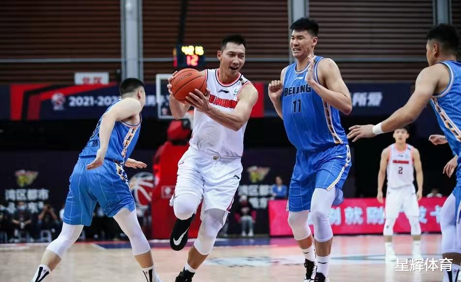 杜锋|场均仅0.8分！宏远新星沦为废柴 已无培养价值 杜锋要把他打入冷宫
