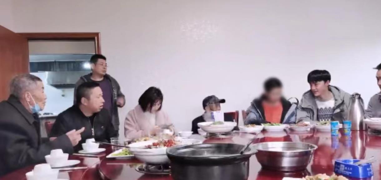 |孙卓买家大姐发声,大骂孙卓忘恩负义,网友:没见过这么不要脸的