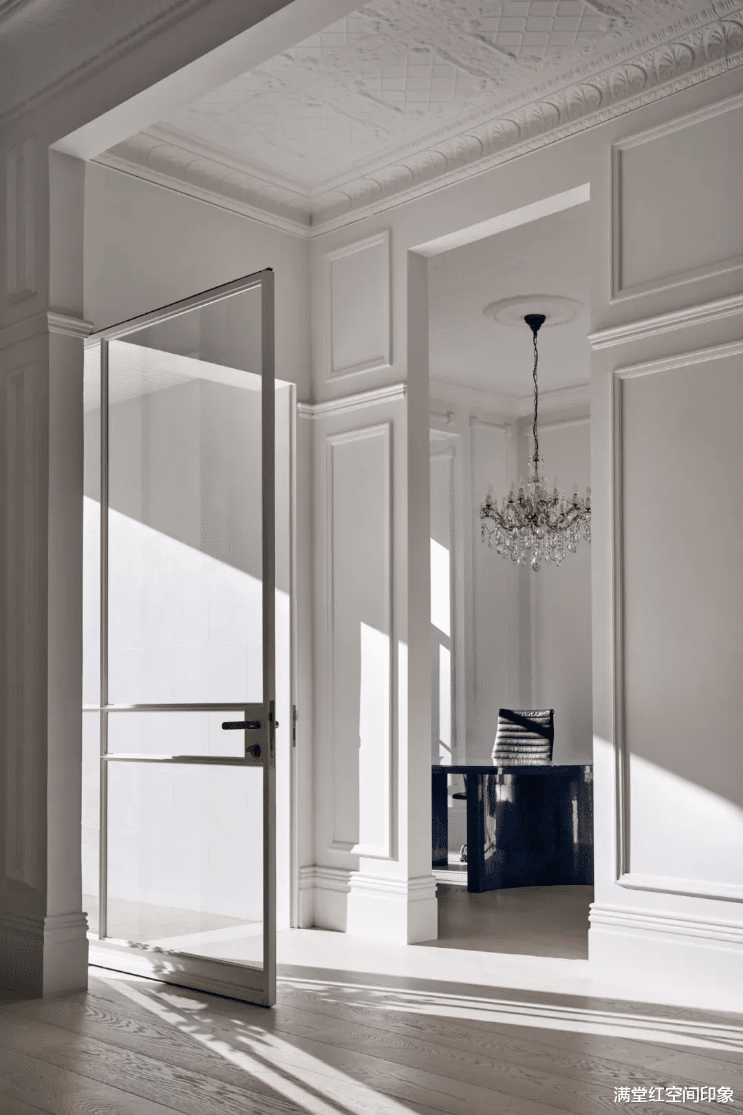 精致细节陈设，展现简洁别墅的美