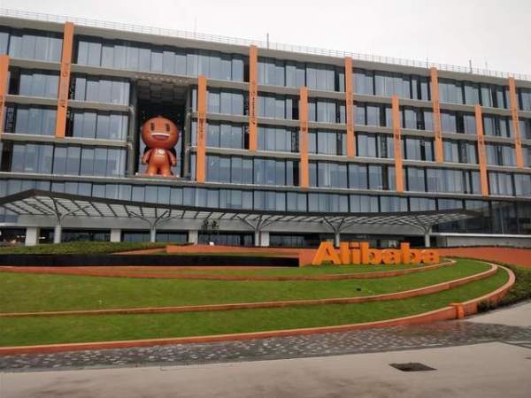 小朱聊育儿|腾讯阿里巴巴不再享受减税优惠！股价受影响，只因不满足这一标准