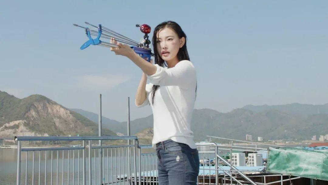 王晶|曾被王晶力捧“吸金”26亿，大火之后选择单飞，如今只能拍烂片