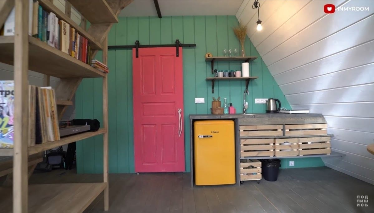 |这套奇葩三角形迷你屋,女主花了7万爆改,简直是设计界的教科书