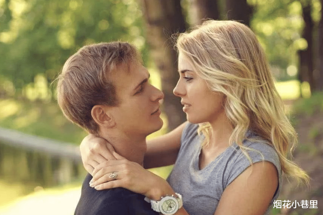 烟花小巷里|两性交往,男人对你说“我想你了”,其实是在表达3个信息