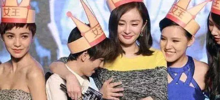 刘恺威|娱乐圈最尴尬的合影，网友：最后一张很经典，求谢霆锋心里阴影