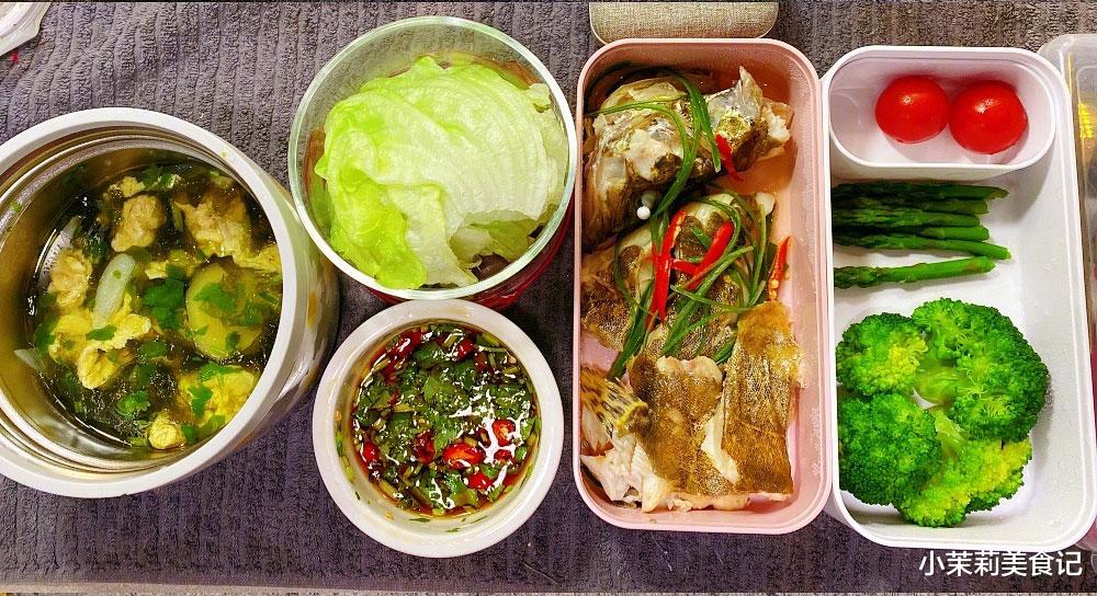 关晓彤|关晓彤晒2个月减脂午餐，获36万人点赞，网友：不开轻食店可惜