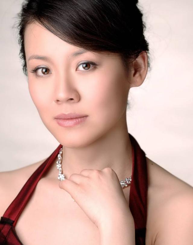 半暖时光|\大娘子\刘琳：被名导抛弃，转身下嫁穷小子，47岁被婆家宠成公主！