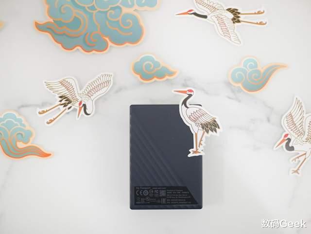 移動硬盤|國潮來襲！京劇臉譜專屬設計，西數My passport隨行版移動硬盤測評