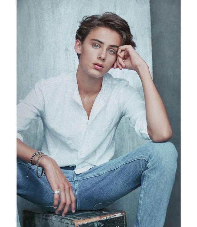 郭晶晶|世界最帅男孩！16岁193长腿有腹肌，网友：像年轻小李子