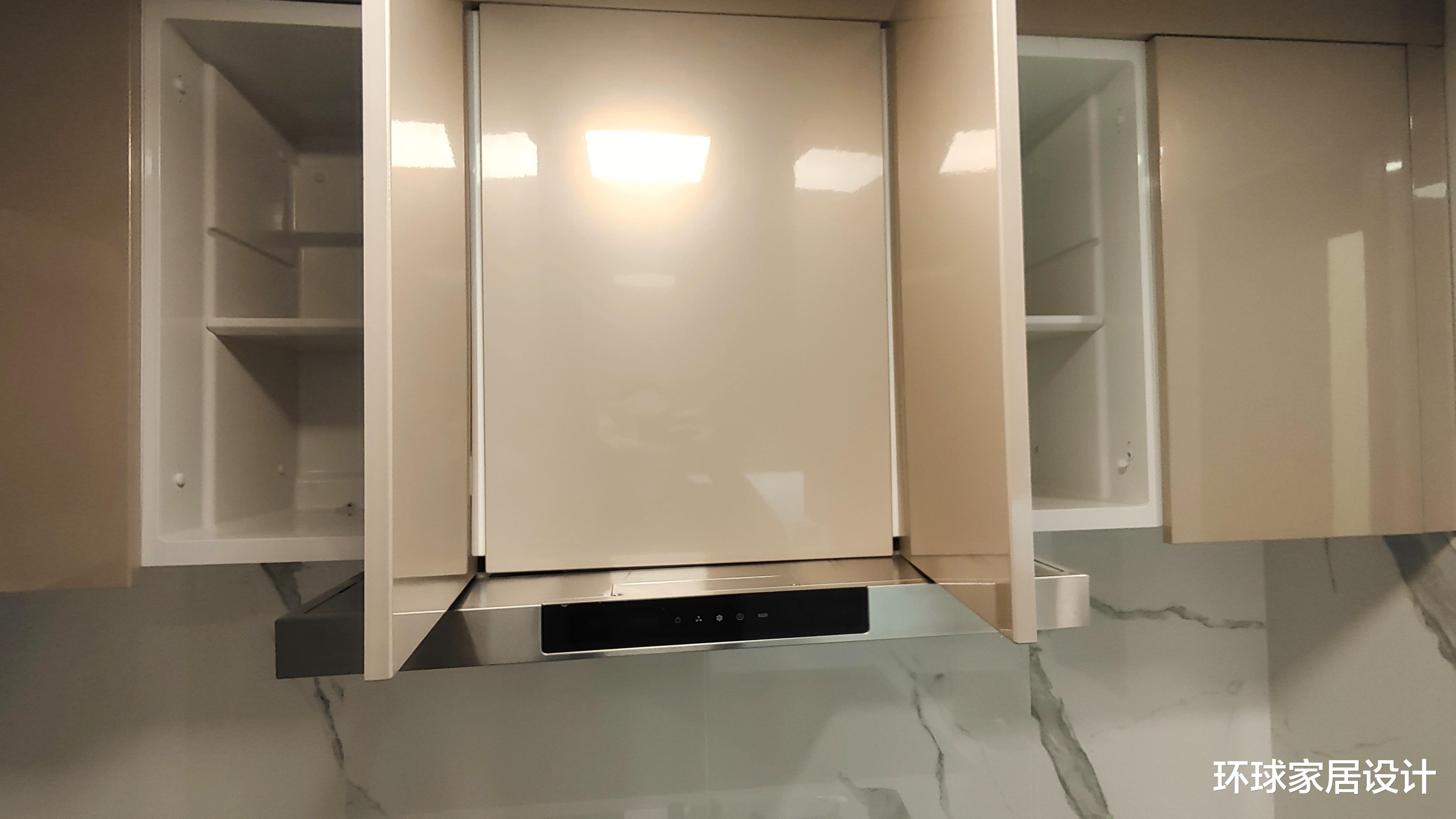 |装修时顺手在厨房里做了6件小事,入住一年后,厨房还跟新的一样