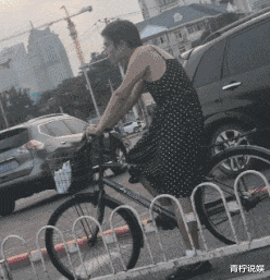 |“为了卖房，开发商推出人体沙盘，有点毁三观”挺好看