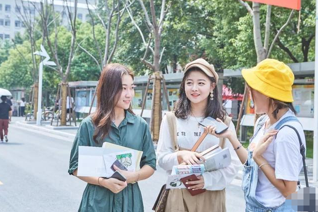 |将来“没前途”的大学生，毕业找工作都成问题，名校学生也没用