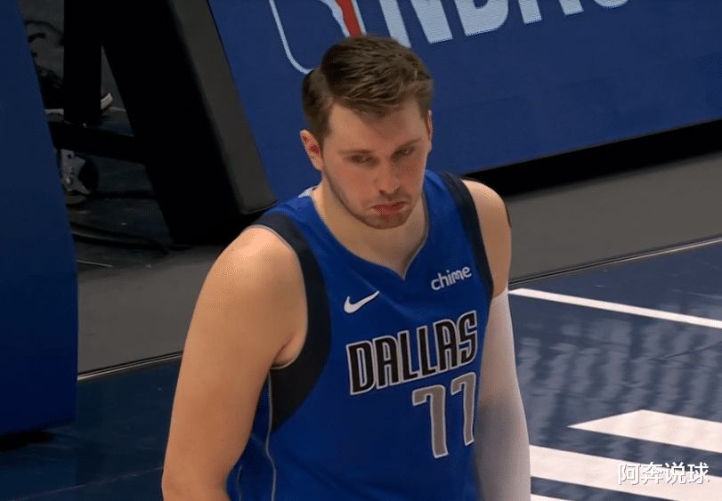 库班|首发31分钟怒砍7分！全场隐身，库班欲哭无泪，3000万签了个寂寞