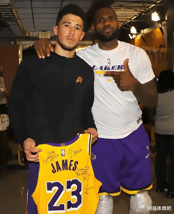 快船队|又一2.2亿超级顶薪产生!伦纳德休赛期选择续约快船,携乔治夺冠