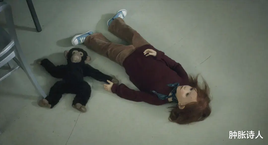 玛丽昂·歌迪亚|「被物化」的木制人偶