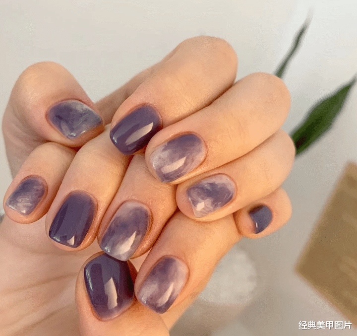 运动|优雅高级的紫色美甲，贵族大小姐风范