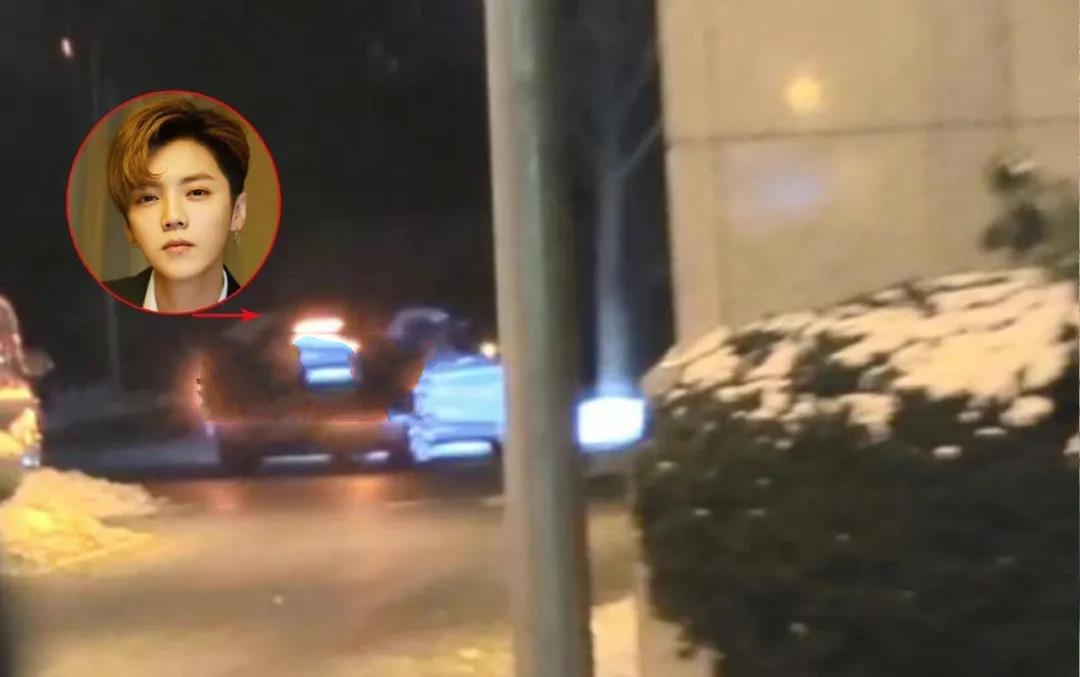 赵露思|校草男星开始飘了？蒋勤勤拖累于正？鹿晗回京后直奔关晓彤的家？