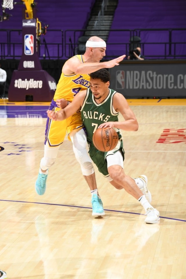 李宁|NBA球员上脚：伊戈达拉和库里弟弟上脚库里8，巴特勒上脚李宁闪击7